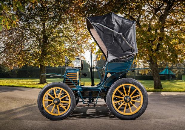 Fiat, il primo modello del 1899 sfila a Londra 03