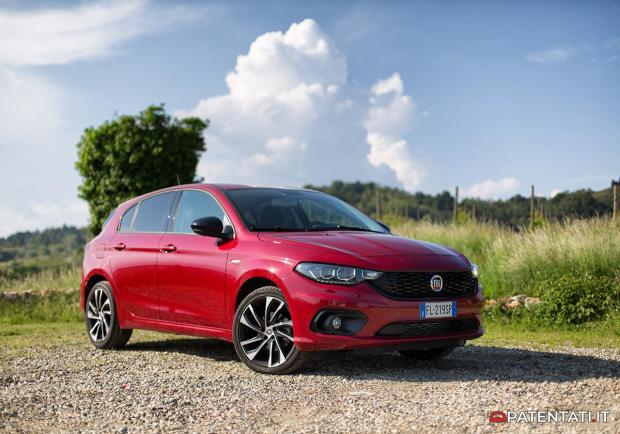 Fiat Tipo 1.6 Multijet 120 CV DCT S-Design foto