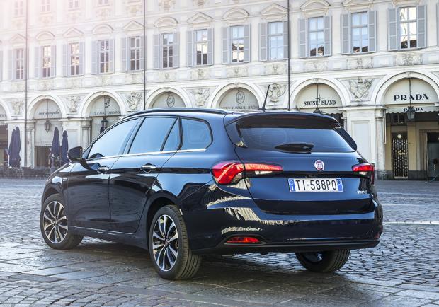 Fiat Tipo Station Wagon tre quarti posteriore