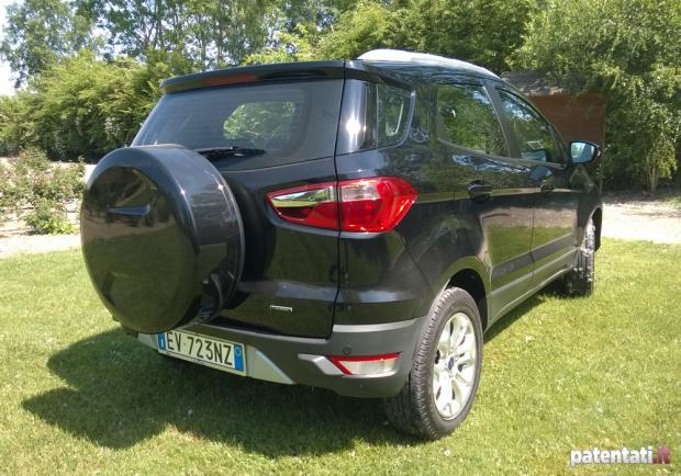 Ford EcoSport 1.0 EcoBoost 125cv tre quarti posteriore lato destro