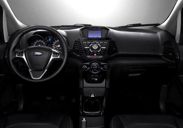 Ford EcoSport restyling 2015 interni