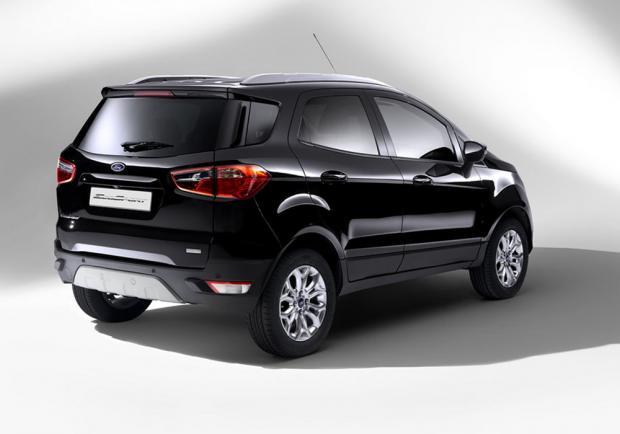 Ford EcoSport restyling 2015 tre quarti posteriore