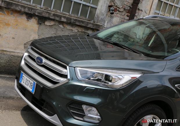 Ford Kuga 1.5 TDCi 120cv Powershift immagine griglia