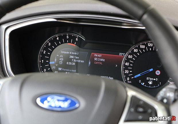 Ford Mondeo Station Wagon 2.0 TDI 180 CV 4x4 Speedshift strumentazione