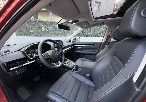 Honda CR-V HEV eCVT 2WD Elegance abitacolo