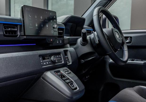 Honda Super-N - cockpit