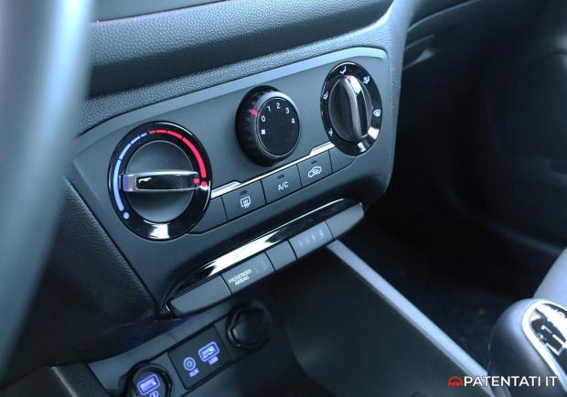 Hyundai i20 Active console centrale