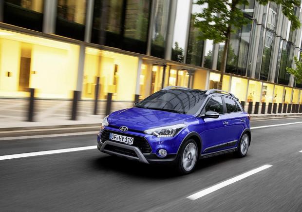 Hyundai i20 Active, la nuova crossover è arrivata in Italia 03