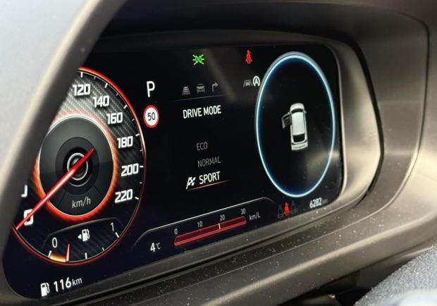 Hyundai i20 N Line Carbon strumentazione