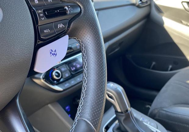 Hyundai i30 N DCT Performance 2022 tasto volante