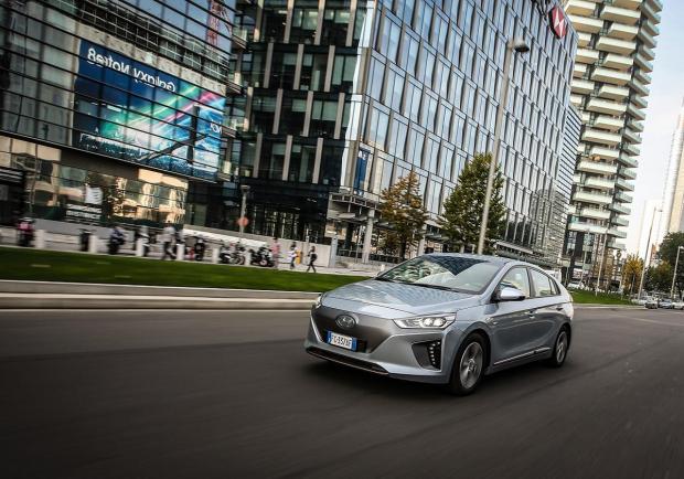 Hyundai IONIQ, l'elettrica a 5 stelle più efficiente d'Europa 04