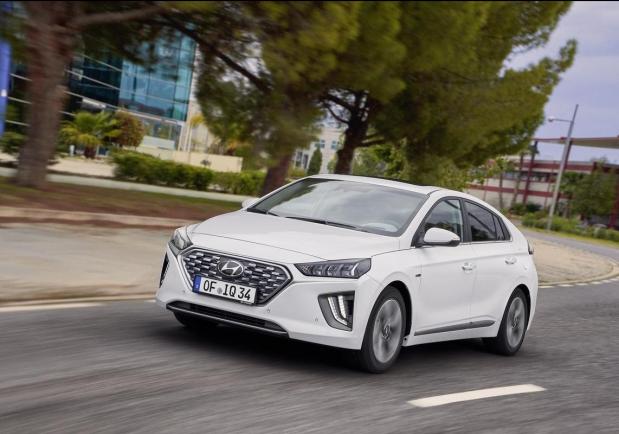 Hyundai Ioniq restyling 2020 immagine