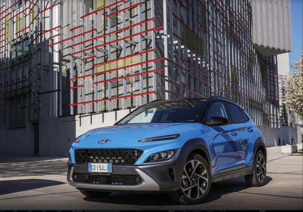 Hyundai Kona Hybrid blu 2021 1