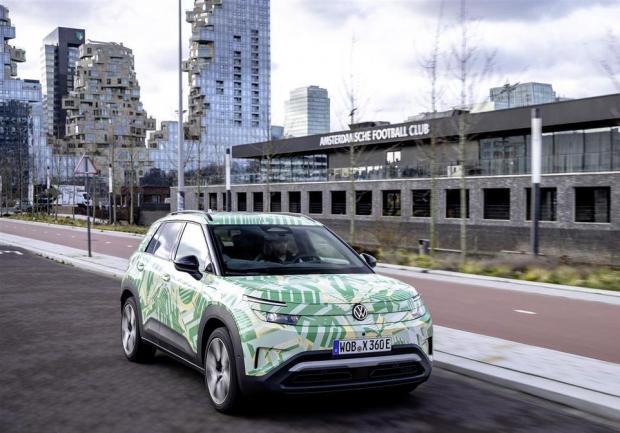 ID. Cross 2026 - on road