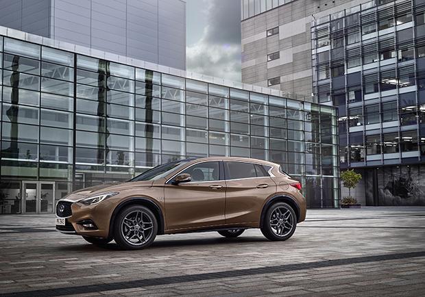 Infiniti, novità per Q30 e QX30 05