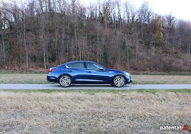 Infiniti Q50 Hybrid AWD 4