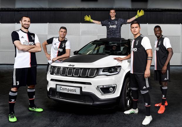 Jeep Compass 122, una serie speciale per la Juventus