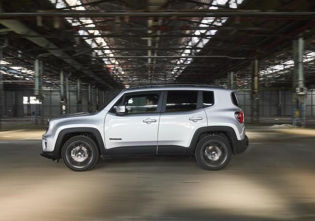 Jeep, nuova Renegade 'S' 03