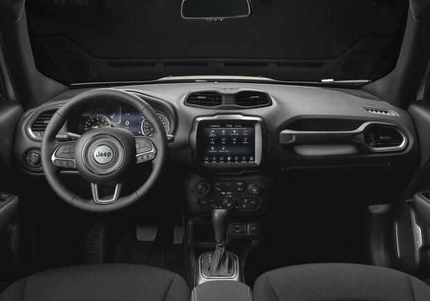 Jeep, nuova Renegade 'S' 06