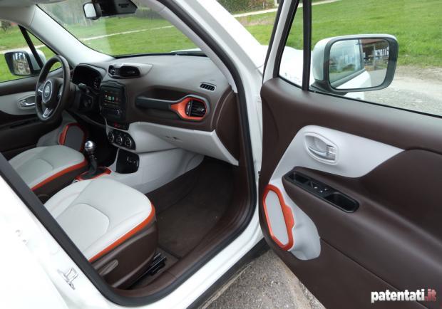 Jeep Renegade 1.6 Multijet abitacolo