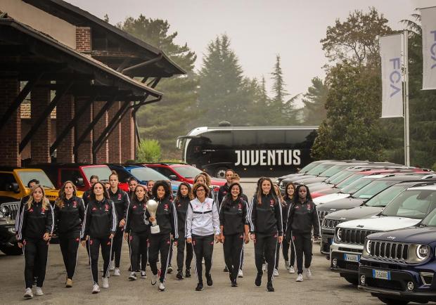 Jeep, le Suv nelle mani delle ragazze della Juventus 04