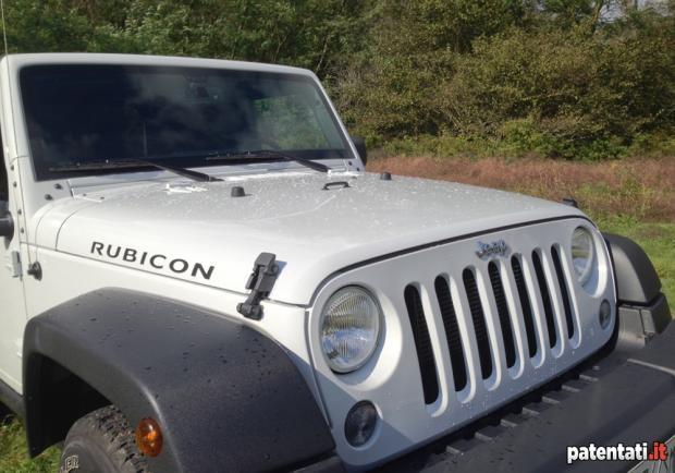 Jeep Wrangler Rubicon 3.6 V6 cofano anteriore