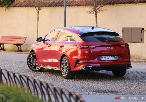 Kia Proceed GT-Line 1.6 CRDi DCT foto posteriore