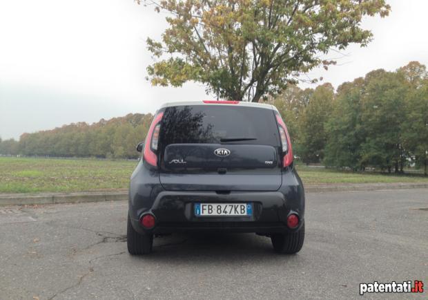 Kia Soul 1.6 CRDi automatica posteriore