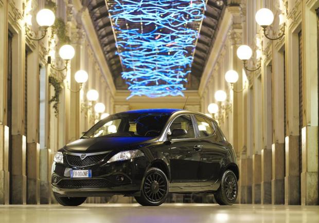 Lancia Ypsilon Black and Noir