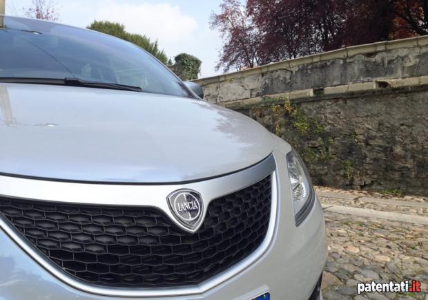 Lancia Ypsilon 1.3 Multijet 95 CV Mya calandra