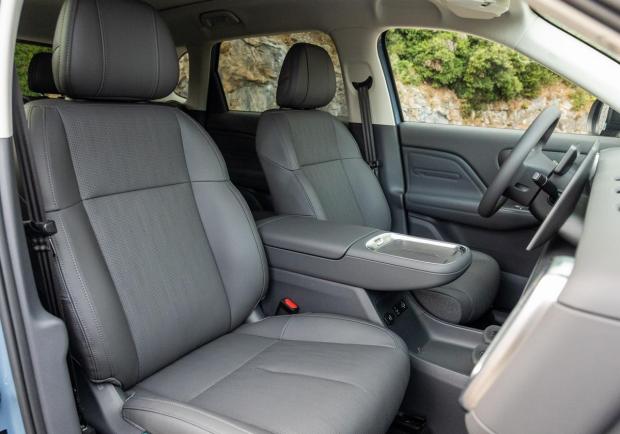 Leapmotor B10 elettrica sedili