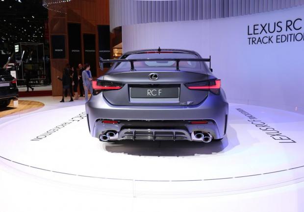 Lexus, due anteprime al Salone di Ginevra 19