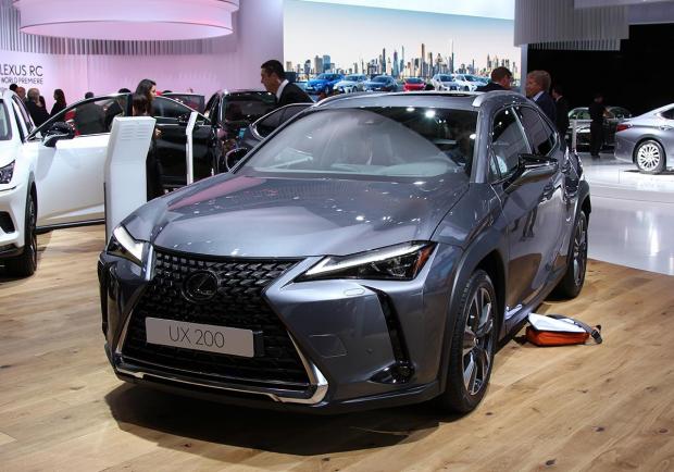 Lexus UX200 Salone di Parigi