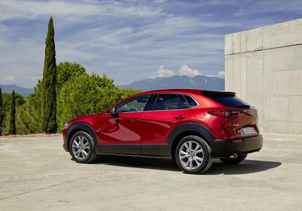 Mazda CX-30 profilo