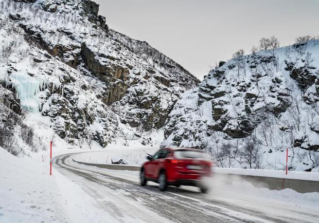 Mazda, la CX-5 2019 conquista il circolo polare artico 01