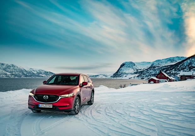 Mazda, la CX-5 2019 conquista il circolo polare artico 03