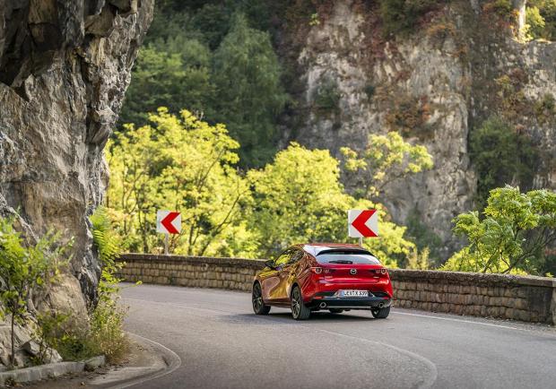 Mazda-EV, al Salone di Tokyo 2019 la prima elettrica del marchio 01