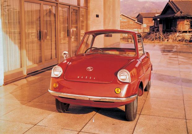 Mazda, 60 anni fa la microcar di successo R360 01