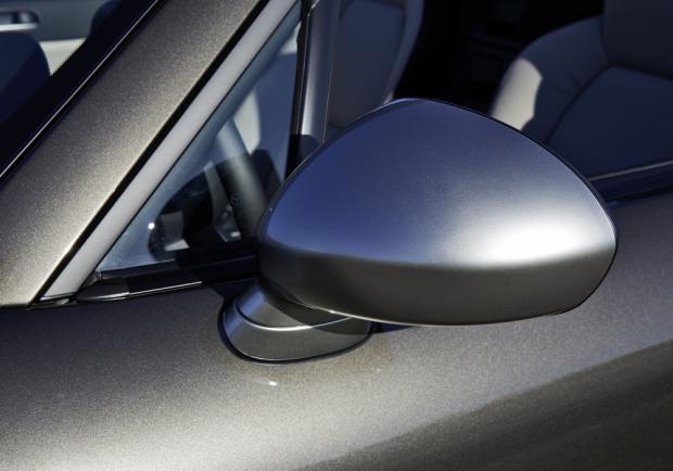 Mazda MX-5 Excite dettaglio specchietti retrovisori