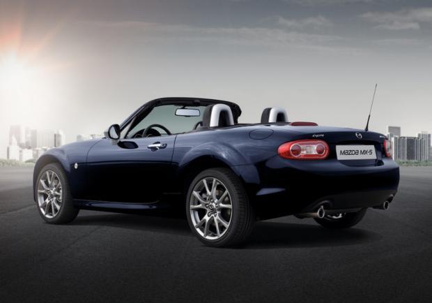 Mazda MX-5 Excite tre quarti posteriore