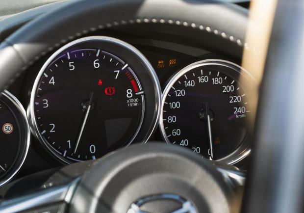 Mazda MX-5 Kazari blu capote tela beige strumentazione