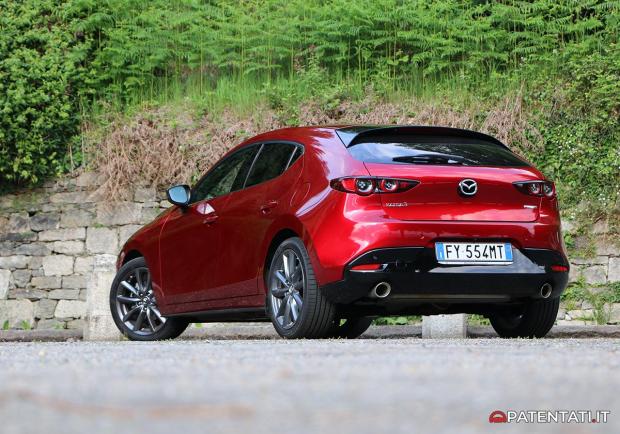 Mazda3 Skyactive-X posteriore