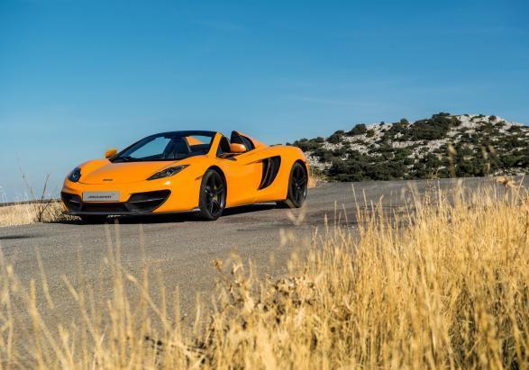 McLaren 50 12C Spider tre quarti anteriore