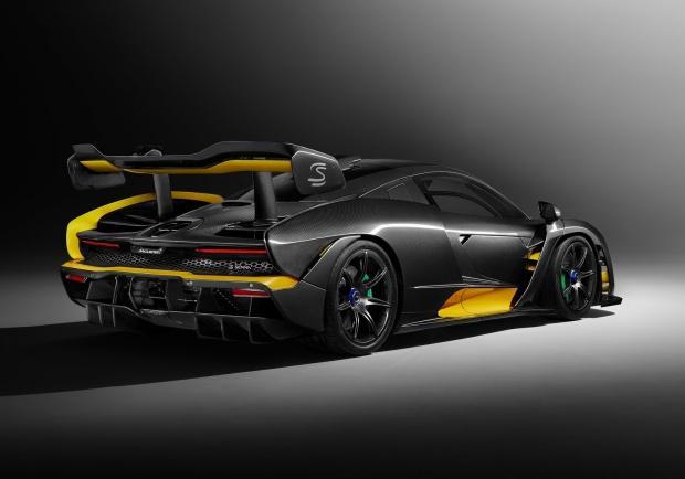 McLaren Senna Carbon Theme by MSO tre quarti posteriore