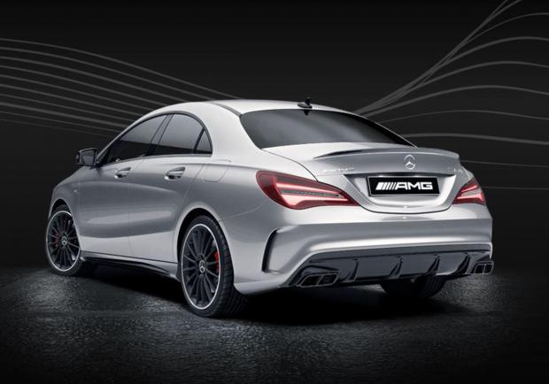 Mercedes-AMG CLA 43 Serie Speciale Race Edition posteriore