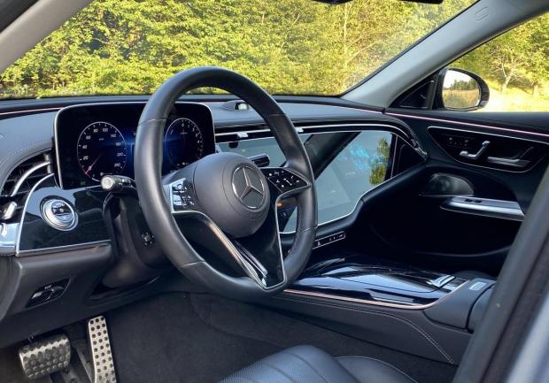 Mercedes-Benz Classe E All-Terrain 300 de 2025 interni