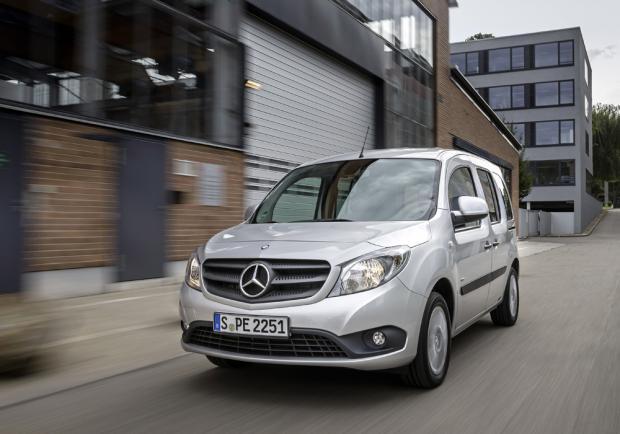 Mercedes Citan tre quarti anteriore