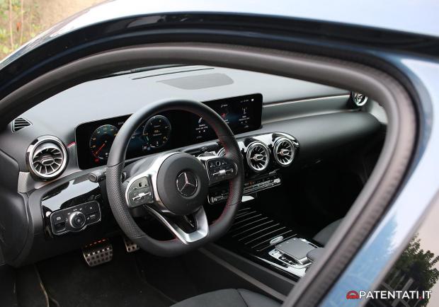 Mercedes Classe A 200 d Automatic Premium interni