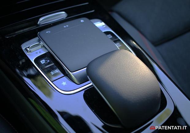 Mercedes Classe A 200 d Automatic Premium touchpad