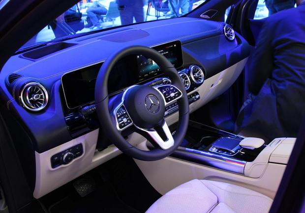 Mercedes Classe B interni Salone di Parigi 2018